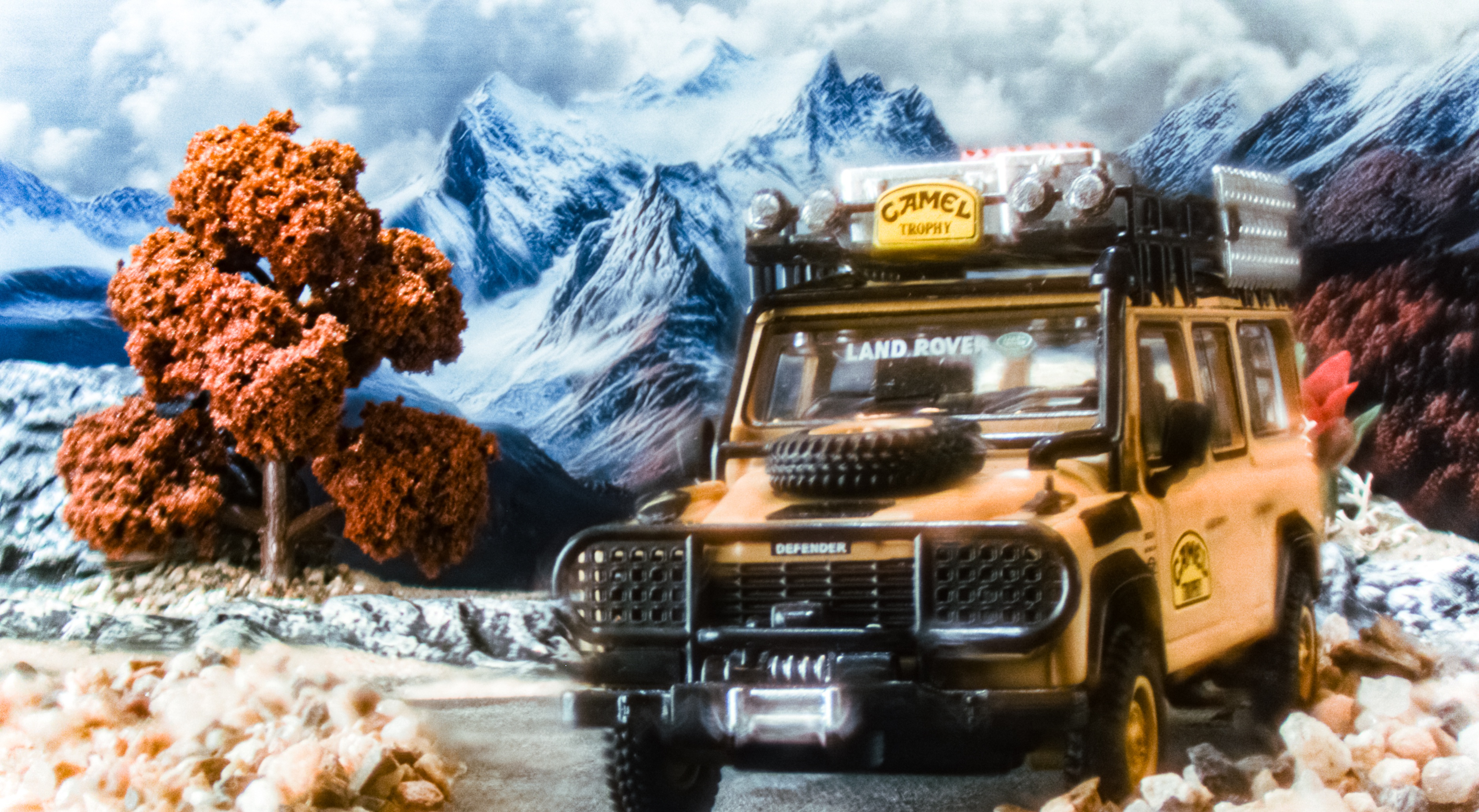 SV-CDAF (ours: 10 images)